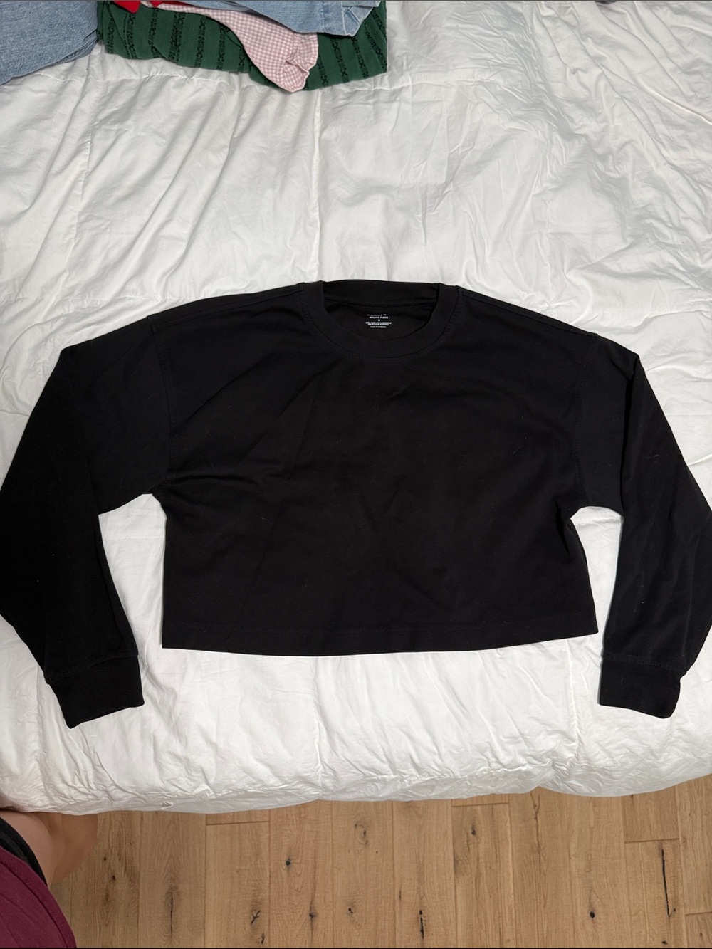 Old Navy Black Cropped Crewneck Sweatshirt